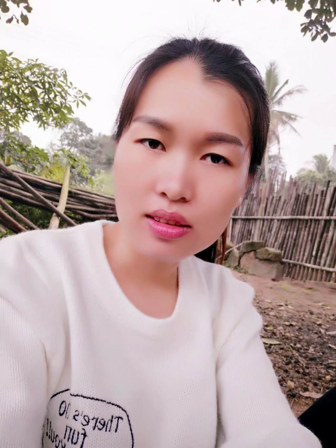 我老婆从网上找工作18号晚上十一点从海口去三亚就一直联系不上