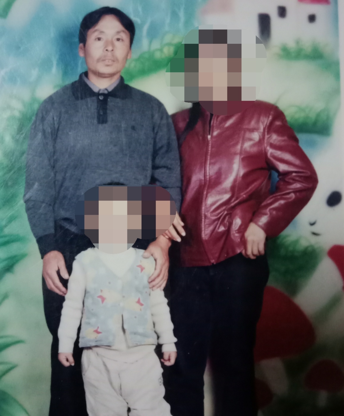 有看见我的朋友们，请立即联系我。必有重谢。他家爸爸妈妈都80多岁了拜托了。。
