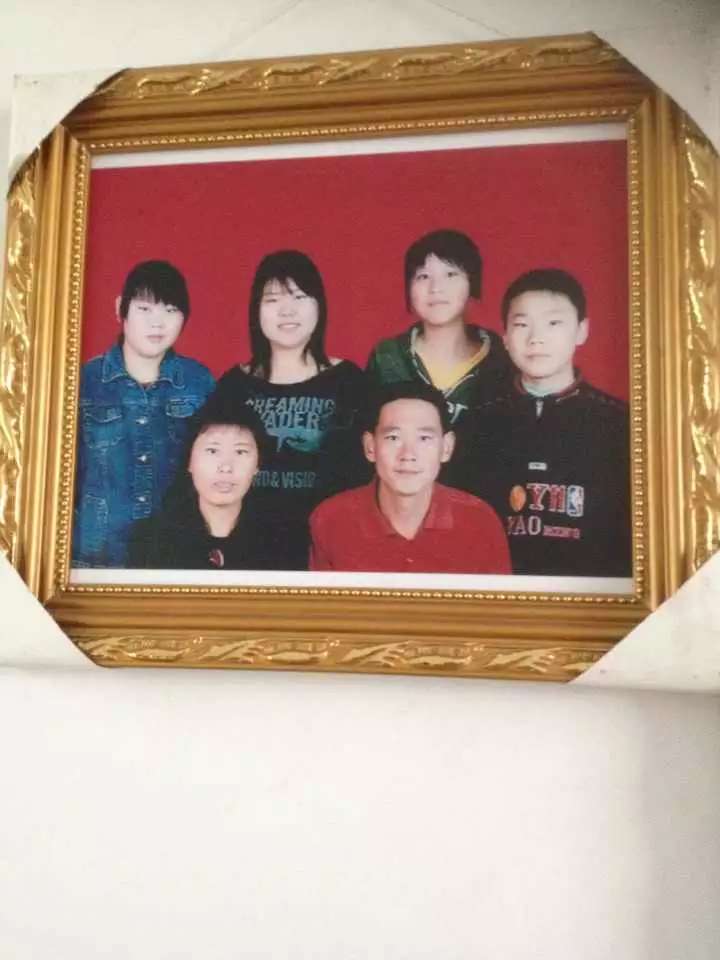 希望爱心人士帮帮我们寻找朝思暮想的亲人吧