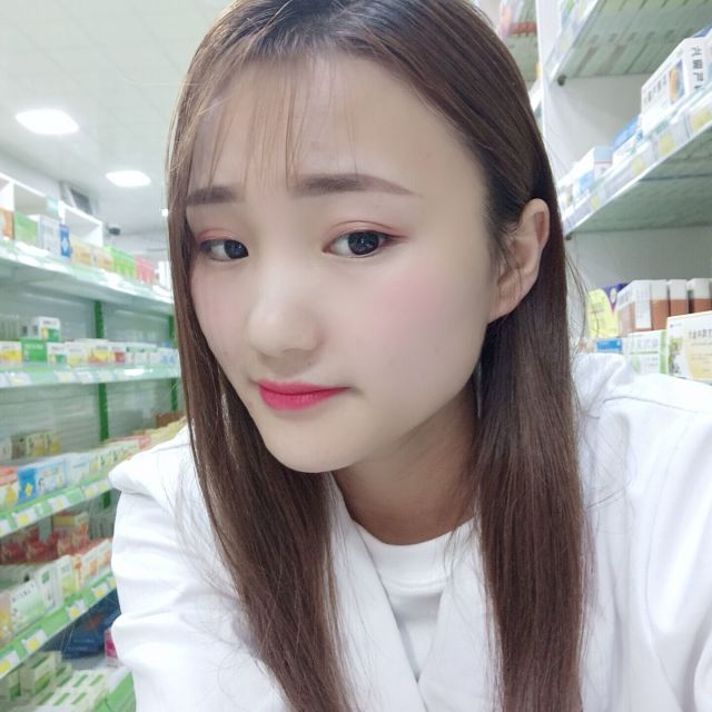 六年的女朋友，帮帮忙我很爱她