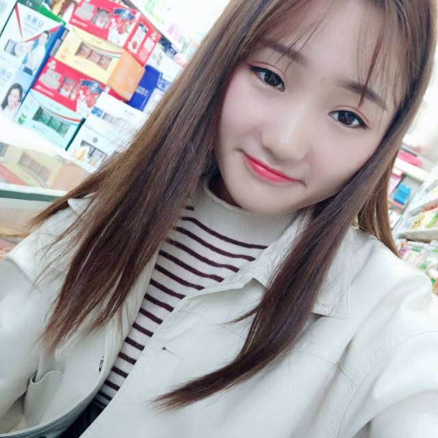 六年的女朋友，帮帮忙我很爱她
