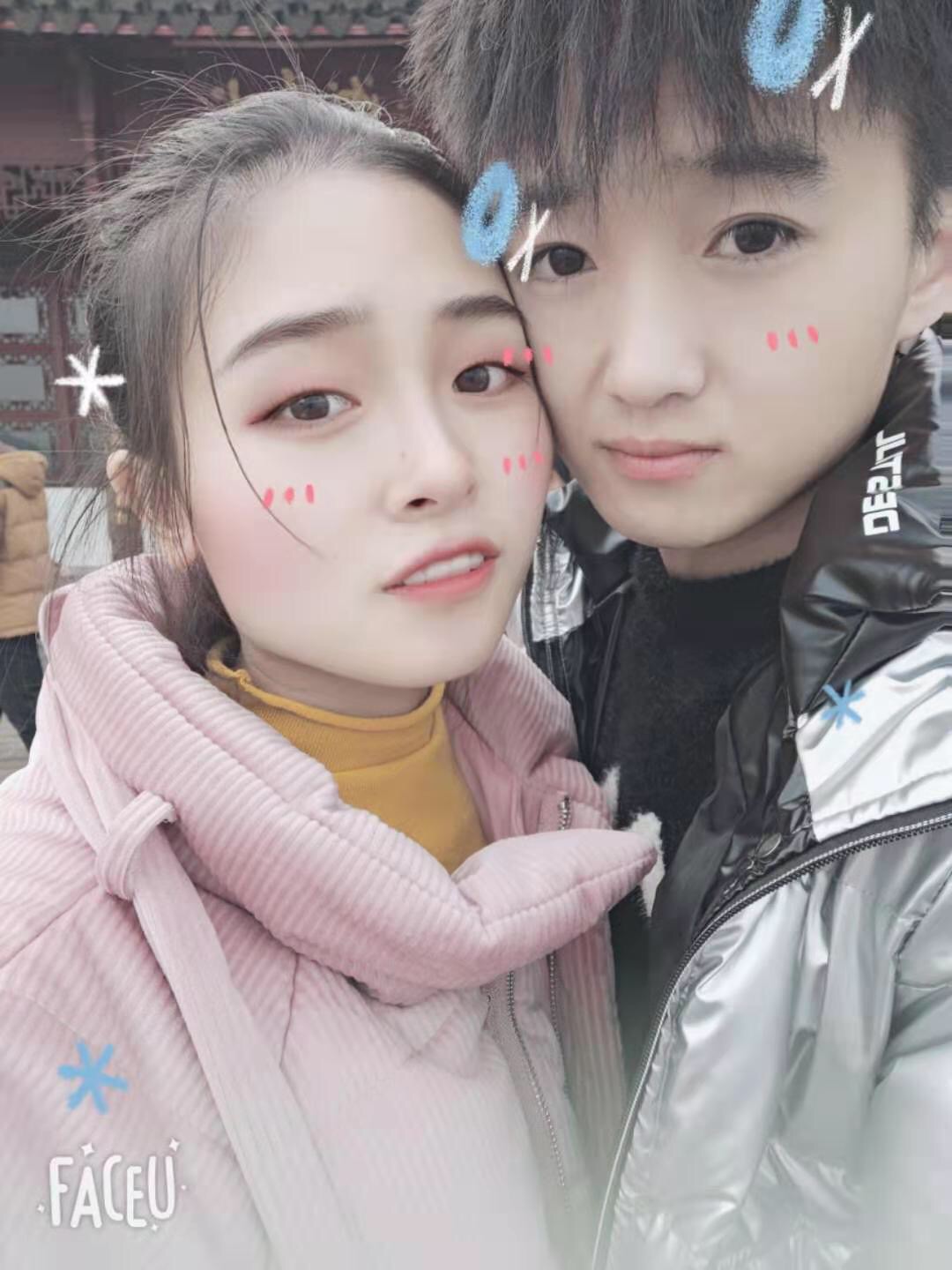 快回家看看孩子吧，孩子太小不能没有妈
