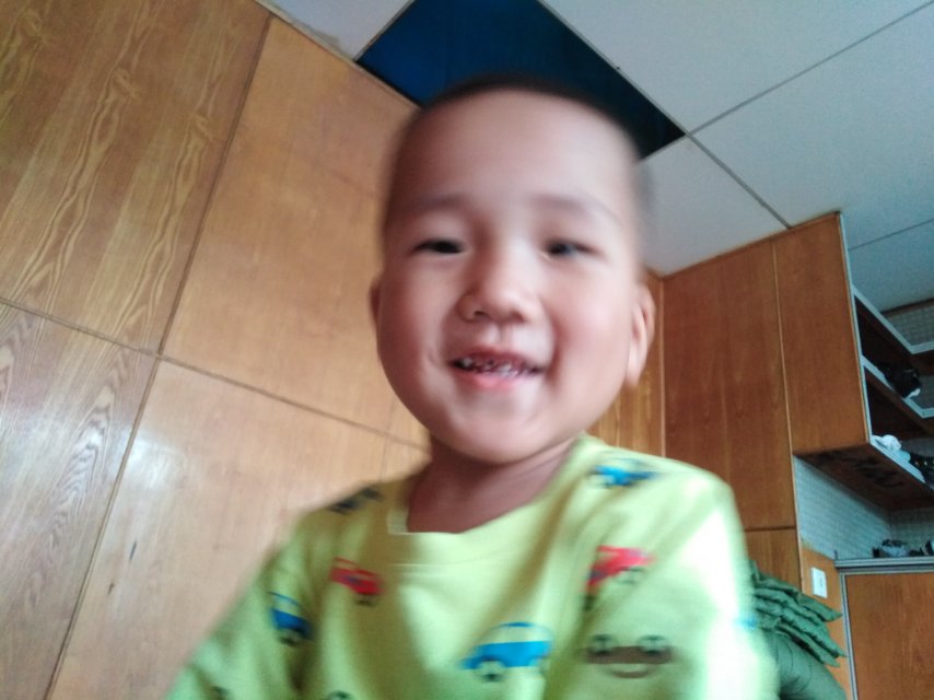 早点儿回来吧,我在家等你媳妇儿。