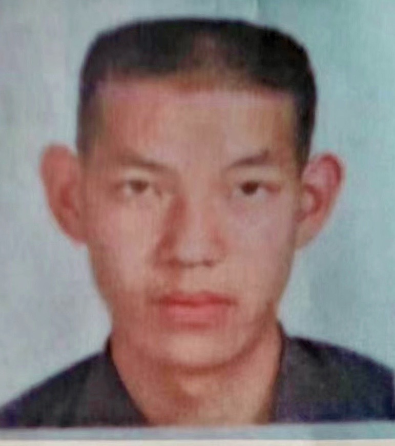 李飞龙,快回家
