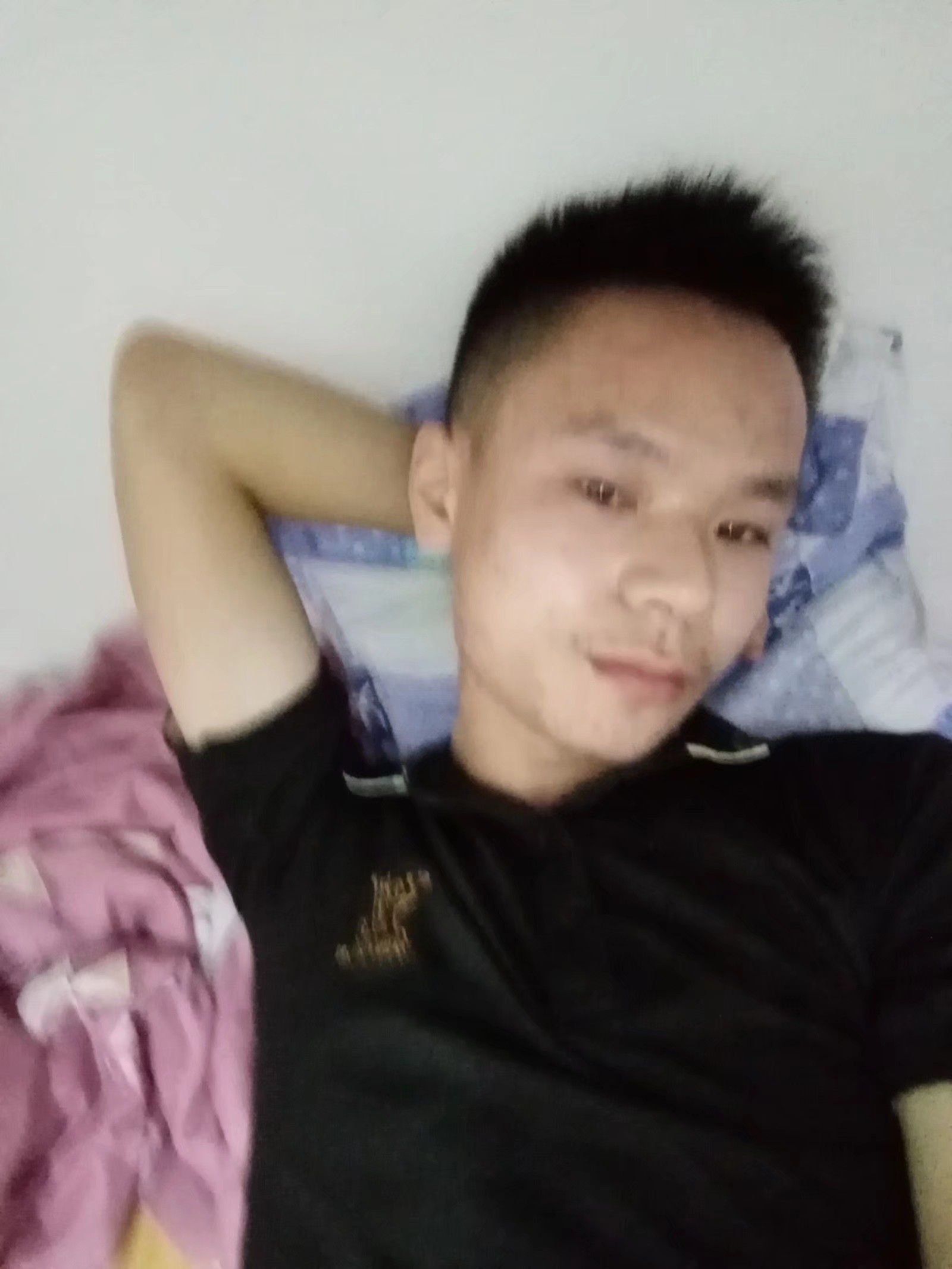望各位叔叔阿姨姐姐 看见我哥及时联系在这里说声感谢。