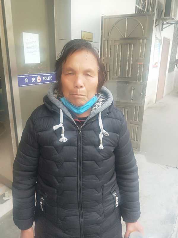 76岁老人走失