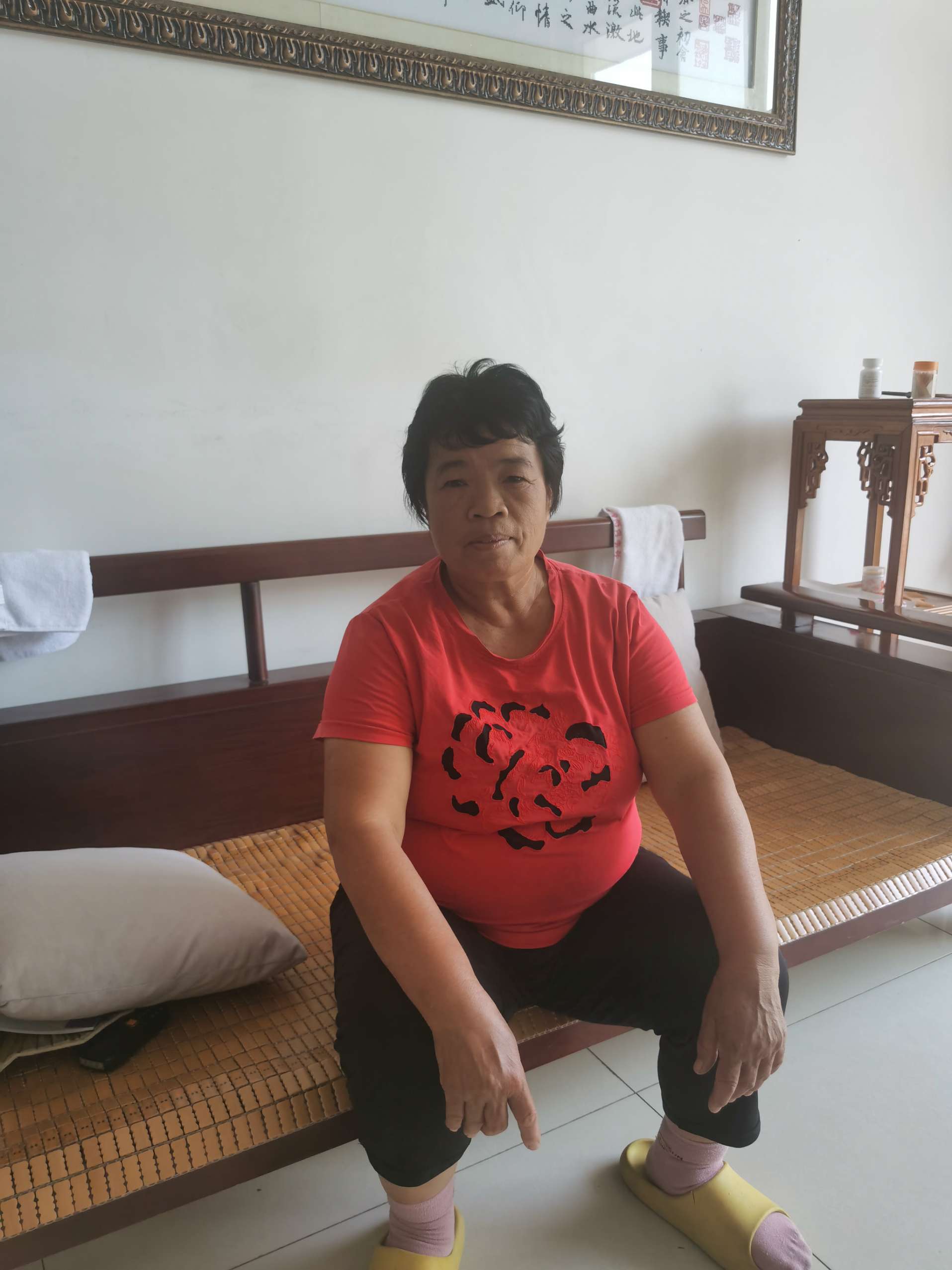 帮助这位老人寻找他的亲人吧,请各位好心人帮忙积极找