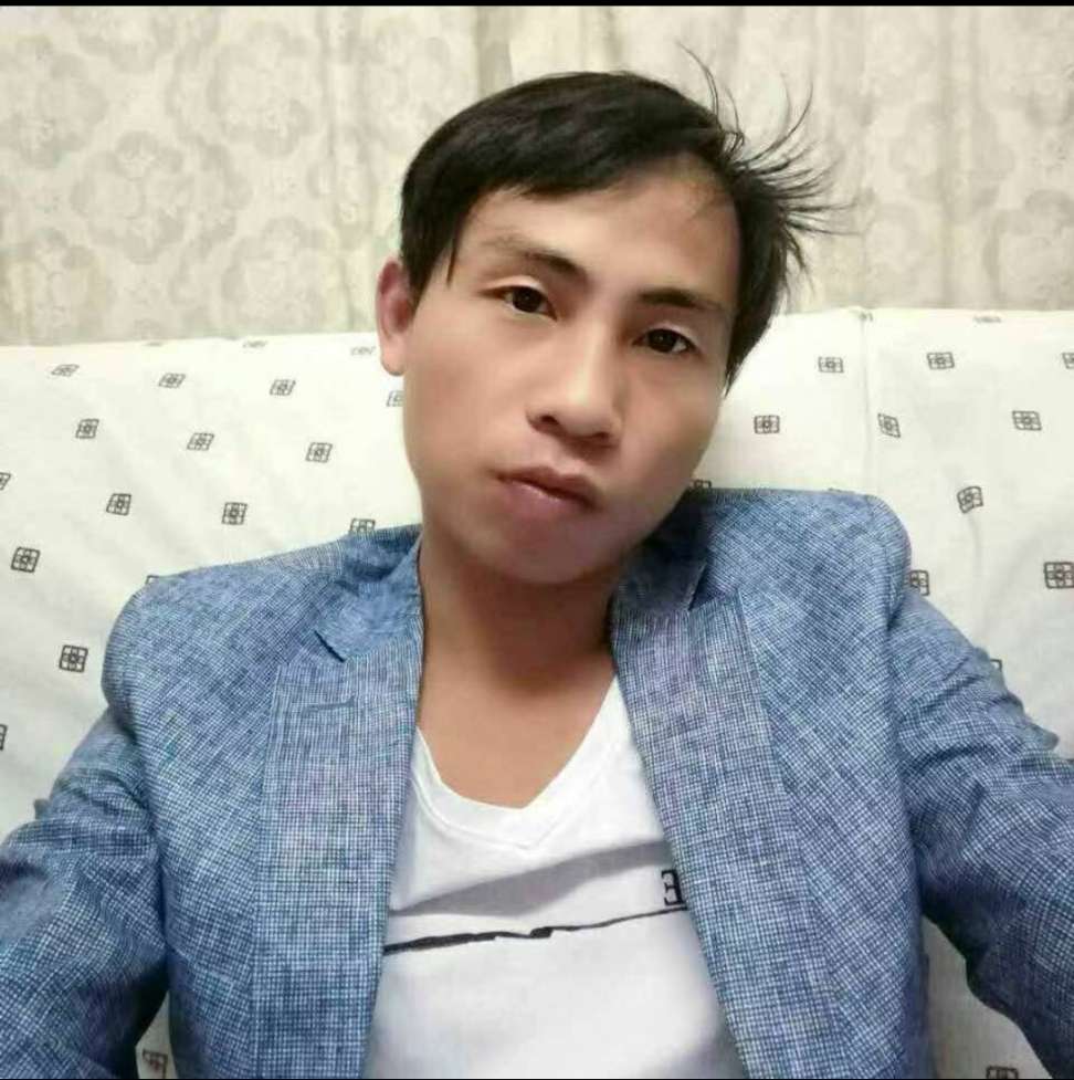 请认识的人帮忙联系，家里老人天天盼望着你回家