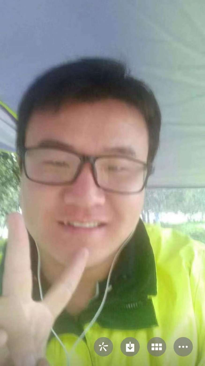 请朋友们留心,知情者告知必有重谢!