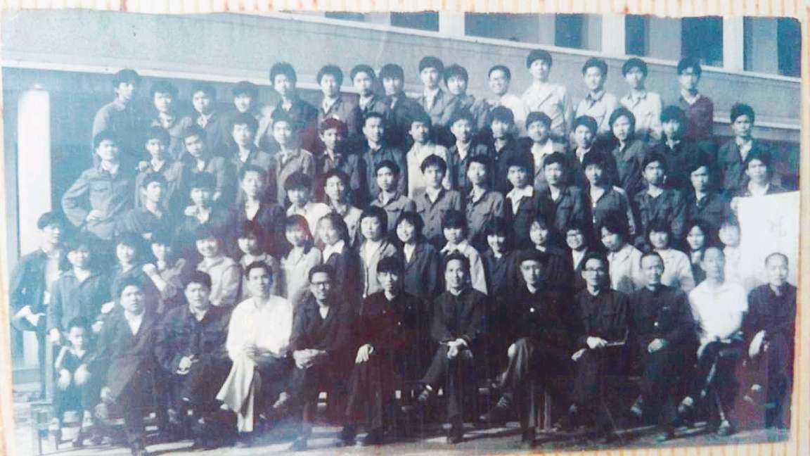 林旭同学,同学们都很想念你,请与我联系。