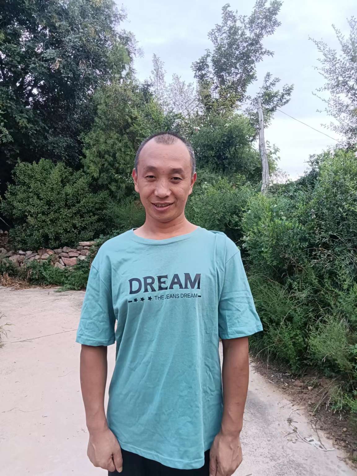 骑摩托车出走半年了,下落不明,望知情人士联系我,必