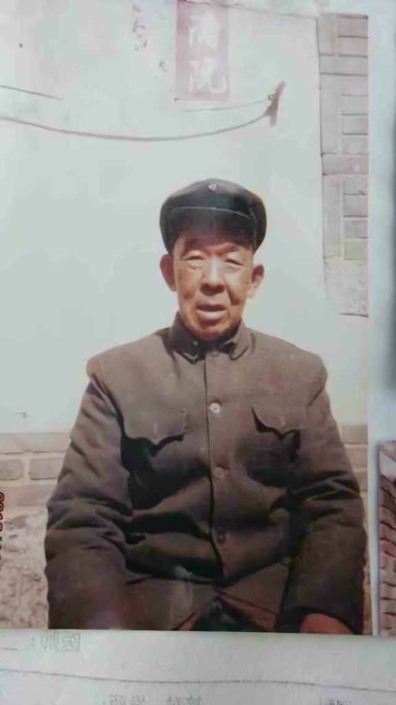 希望有缘人帮忙寻找联系,