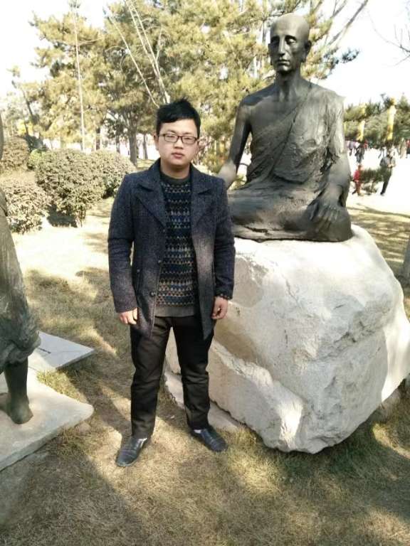 母亲病重，寻找弟弟，速于家里联系。