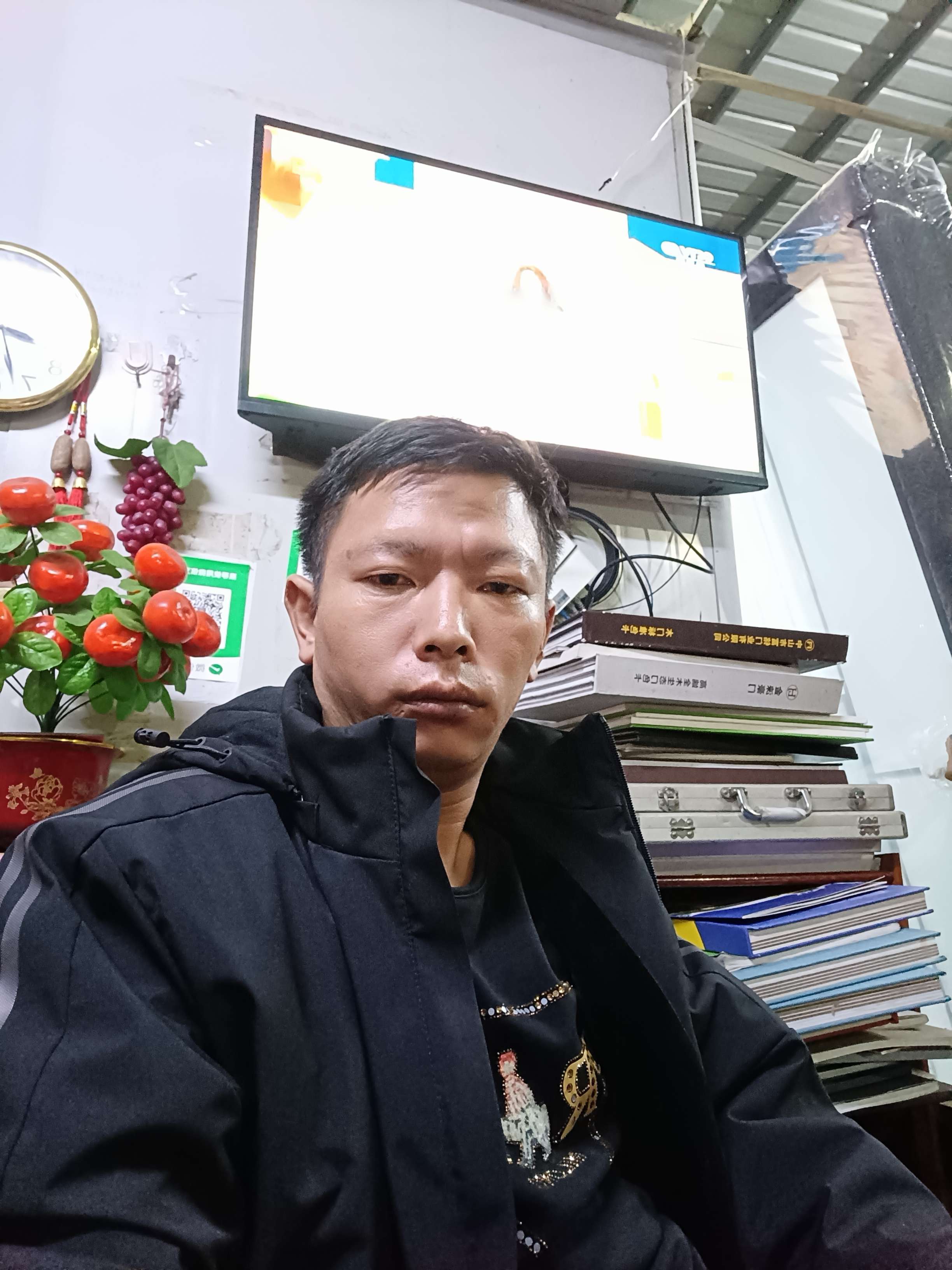 寻找甄群梅同音母亲，有个同母异父的弟弟