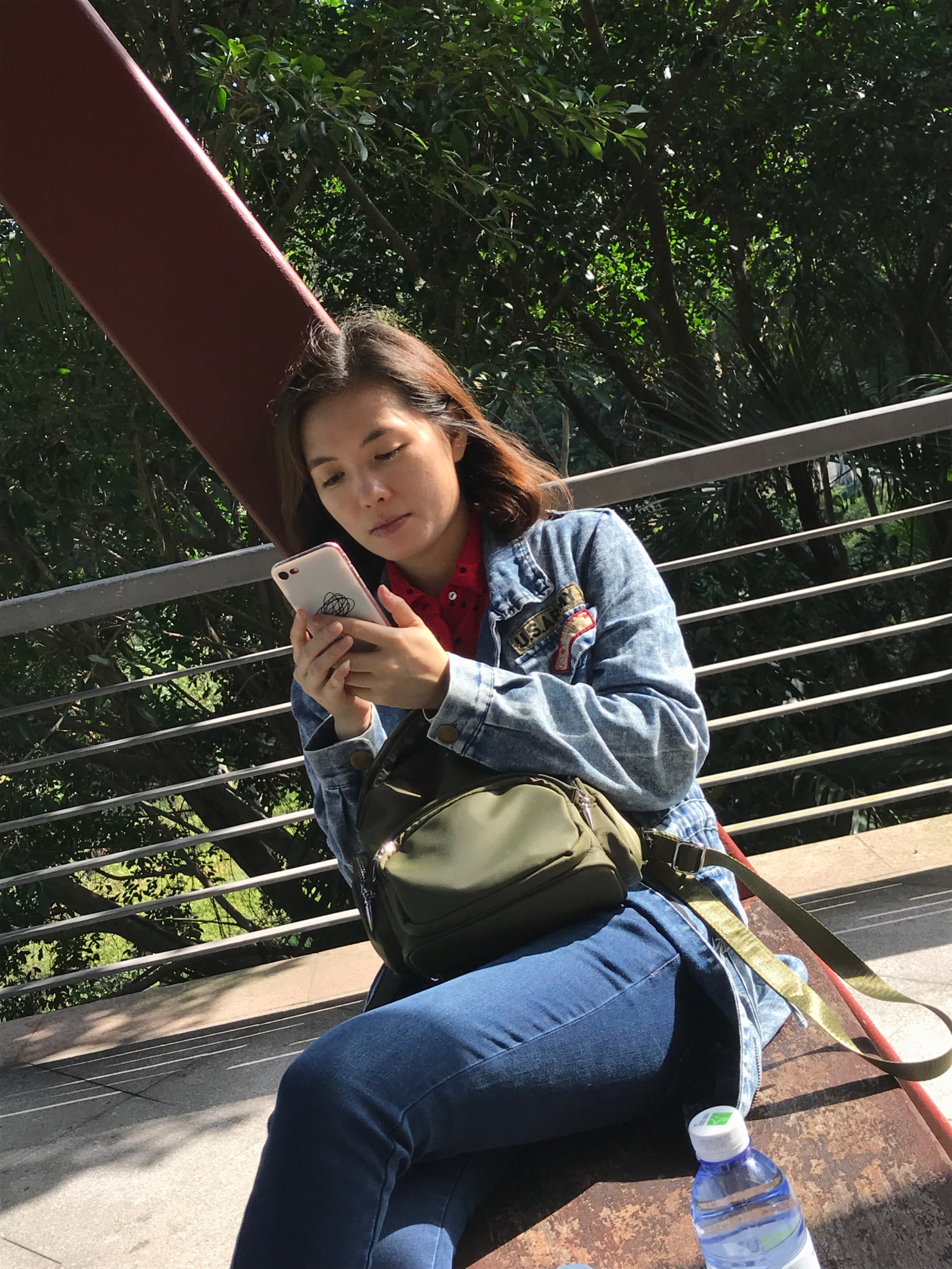 妻子失联,两个小孩想念妈妈了
